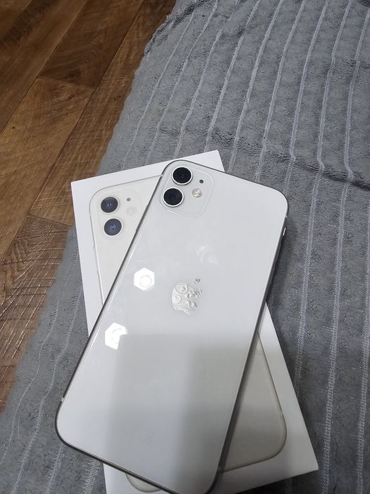 Продам IPhone 11