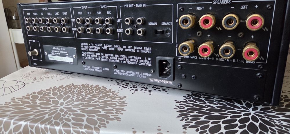 Усилвател Accuphase E 302