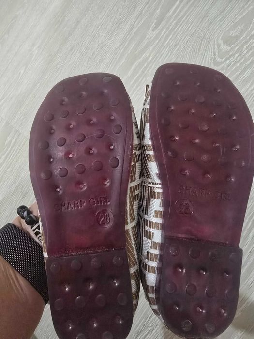 Продам туфельки на девочку