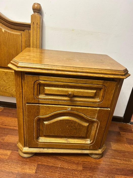 Продам кровать натуральный Дуб.