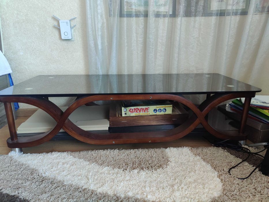 Холна маса, поставка за телевизор