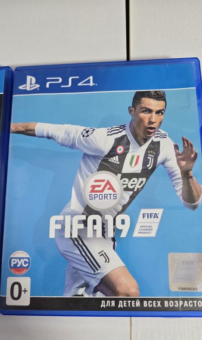 Продам Sony PlayStation 4