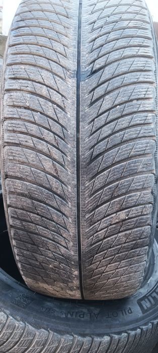 Гуми 285/45/22 и 385 /40/22 DOT 22