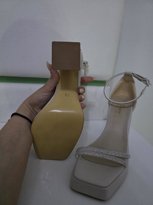 Официални високи сандали