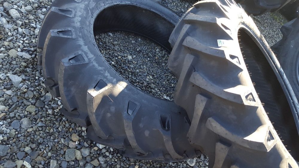 12.4-32 cauciucuri noi marca BKT cu 8 pliuri anvelope tractor