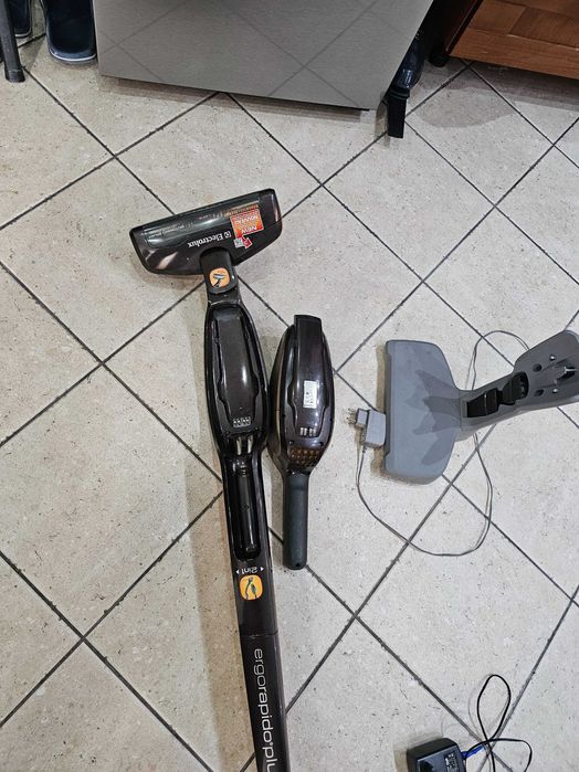 Robot aspiratoare Rowenta , electrolux functionale 110 ron