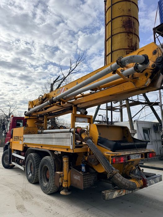 Pompa de beton Sermac , cifa