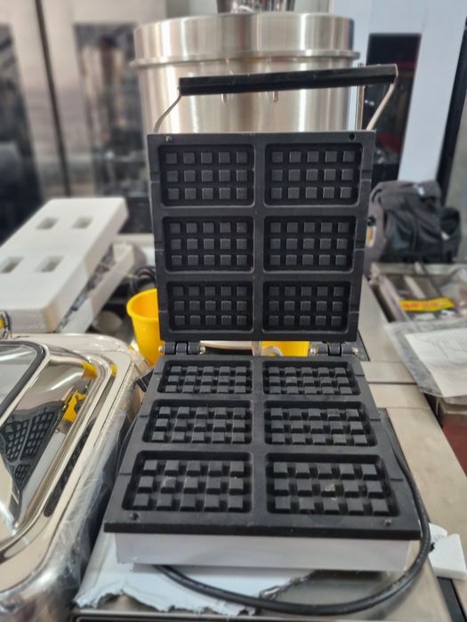 Kvadrat venskiy vafilnitsa sotiladi