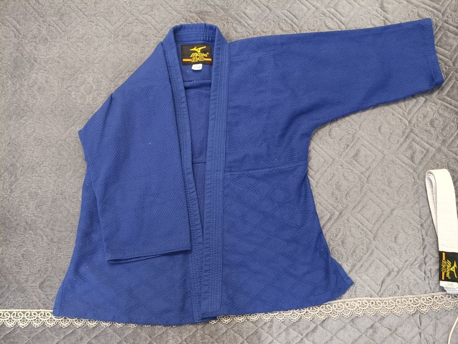 костюм для дзюдо на девочку