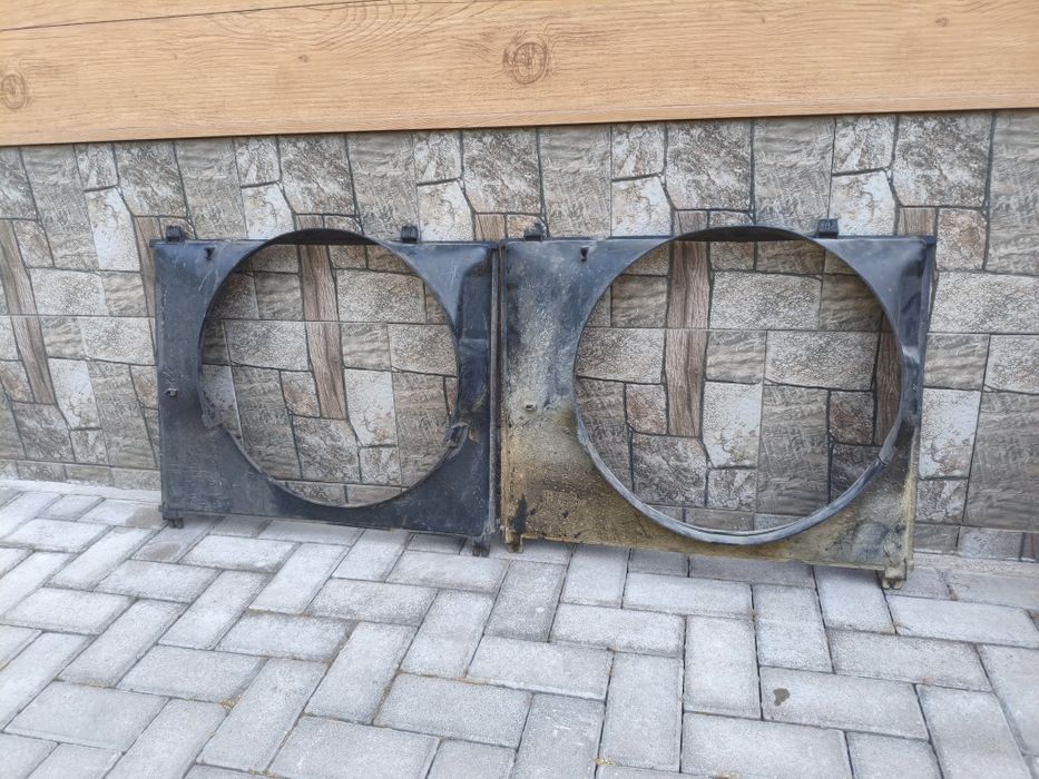 Диффузор радиатора на Mitsubishi Challenger 4m40