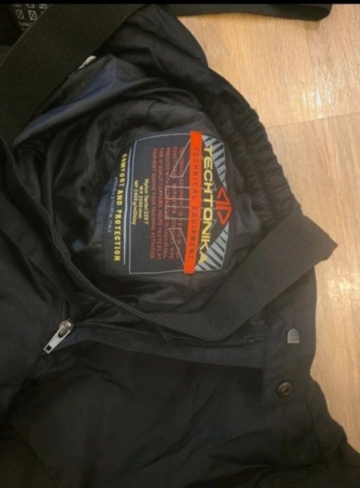 Pantaloni de iarna/SKI - Mărimea M  300 lei