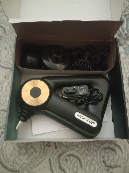 попадается выбра массажёр MASSAGE GUN