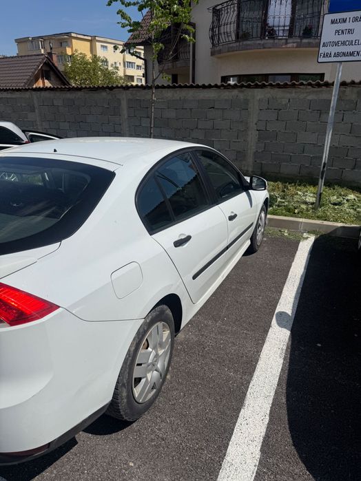 Autoturism Renaul Laguna