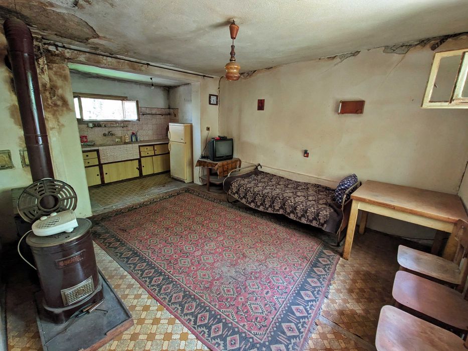 Продава се Къща в Съединение - 1250 кв.м за 46 €/кв.м - Снимка #11