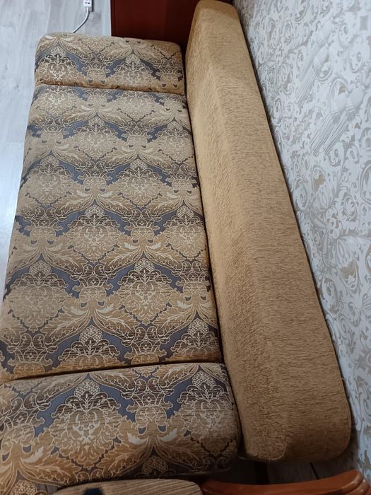 Диван отдам бесплатно