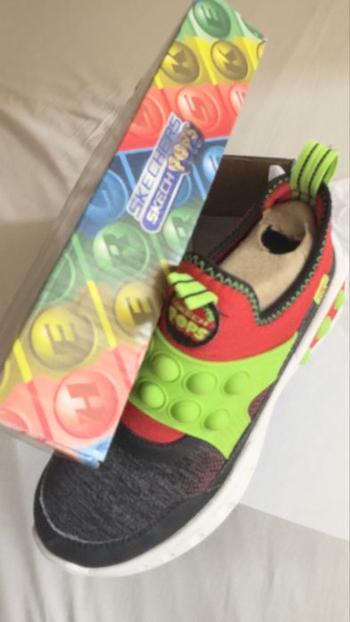 Маратонки Skechers POPS