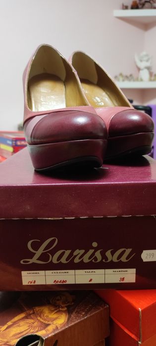 Pantofi  din  piele