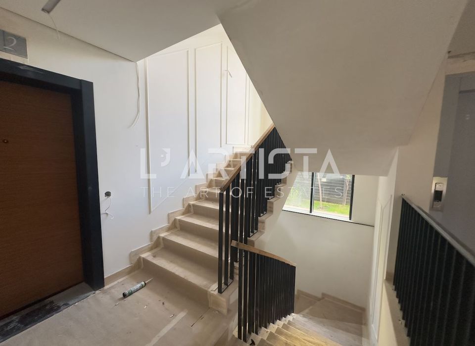 Продава се Тристаен апартамент в София, Горна баня - 92 кв.м за 1090 €/кв.м - Снимка #2