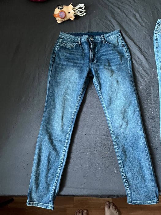 Продам джинсы новые