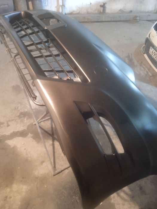 Бампер передни на Естима