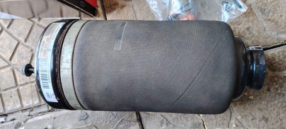 Въздушна възглавница, накладки,и кормилен накрайник