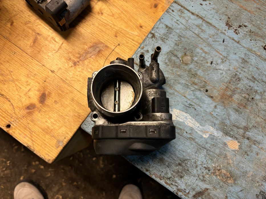 Дросел клапа за Ауди А3,Голф 4 1.6 101 кс