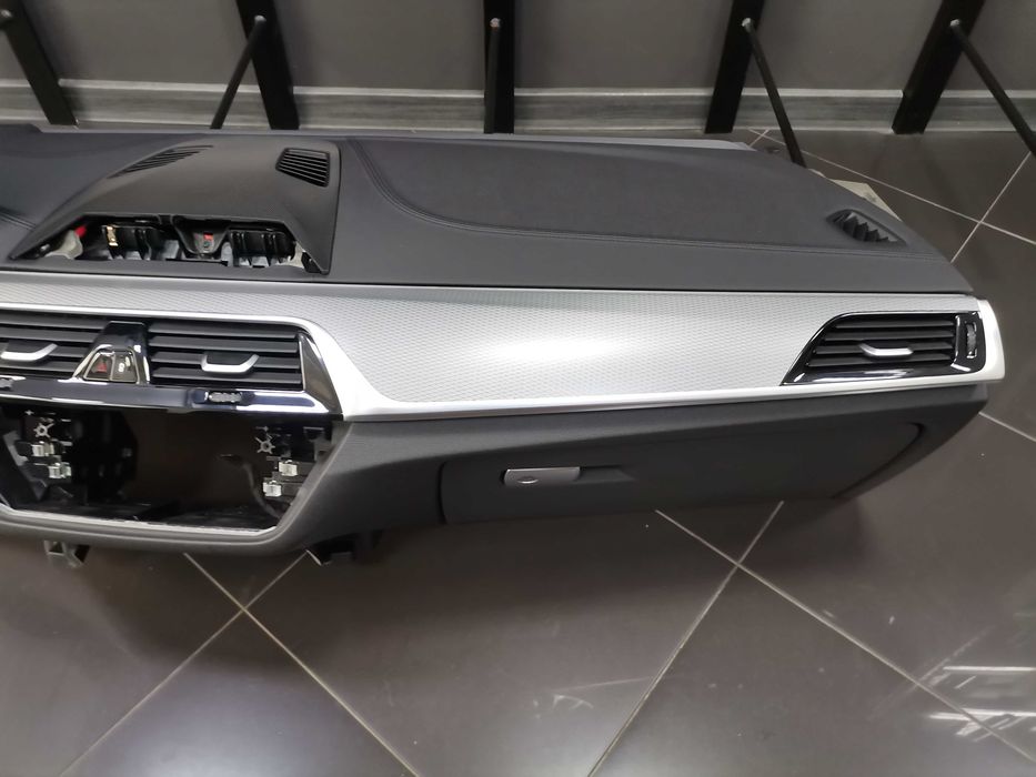 Арматурно Табло BMW 6 GT G32 Lci Черна Кожа Черен Шев БМВ Г32 ГТ - A53