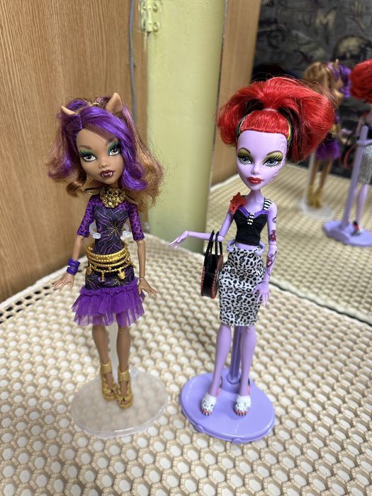 Продам  кукол монстр хай!