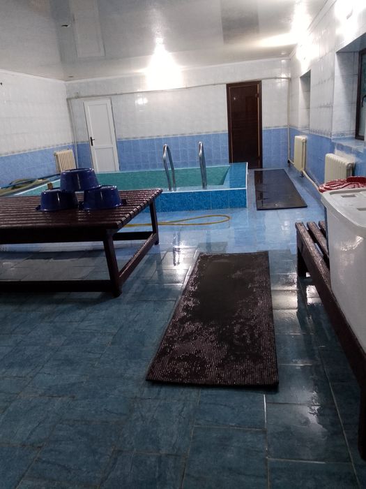 Сдается в аренду действующая баня, и двух этажное здание.