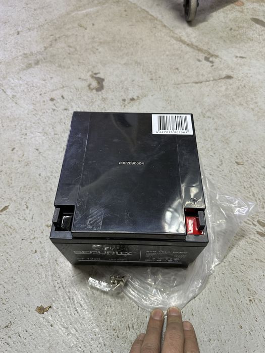 Продам аккумулятор 12в