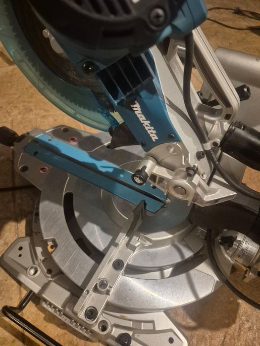 Circular Makita LS 1019L