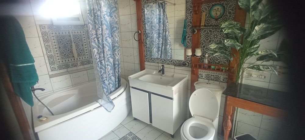 Дом 2 этажный 1,5 соток 2 больше комнаты можно раздел в3,4 ком