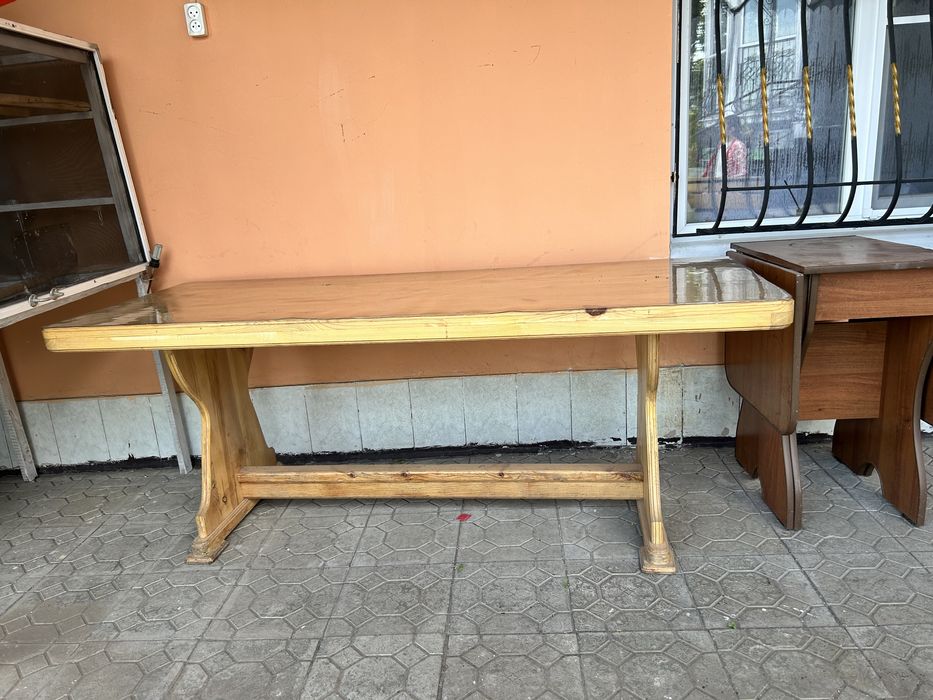 Продам стол деревянный