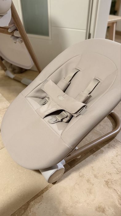 Scaun 2-în-1 pentru bebeluși: Highchair + Bouncer – Nou, nefolosit!
