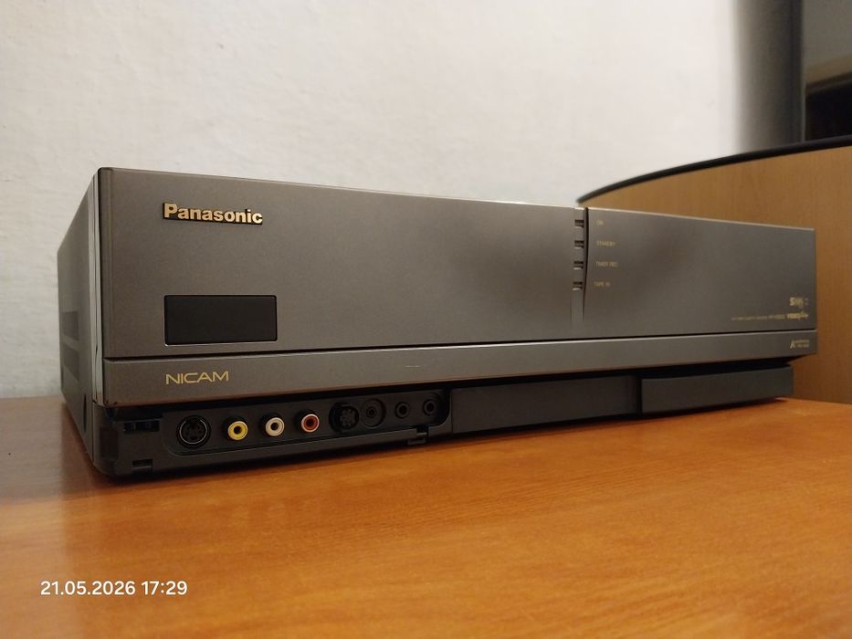 Panasonic NV-HS800 Hi-Fi Stereo VHS видеомагнитофон