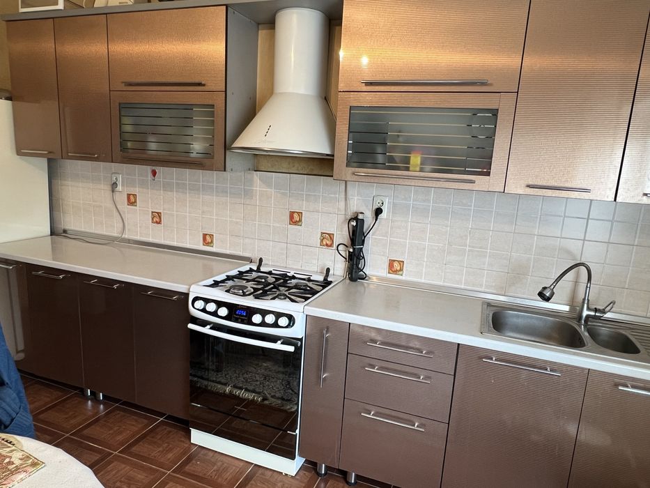 Продается кухонный гарнитур