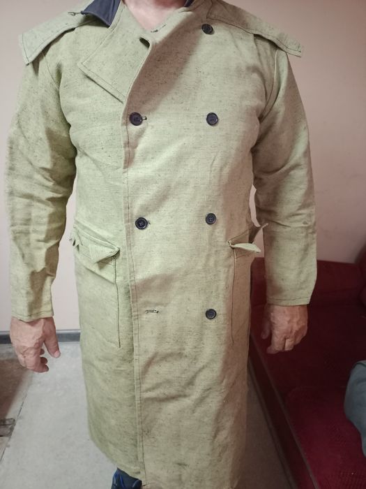 Новый брезентовый плащ