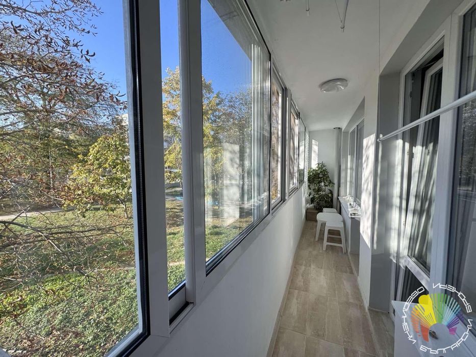 Дава се под наем Двустаен апартамент в Бургас, Лазур - 60 кв.м за 510 € - Снимка #2