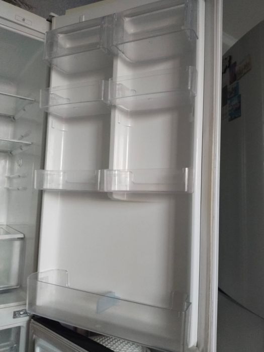 Продам холодильник и морозильнаю камеру