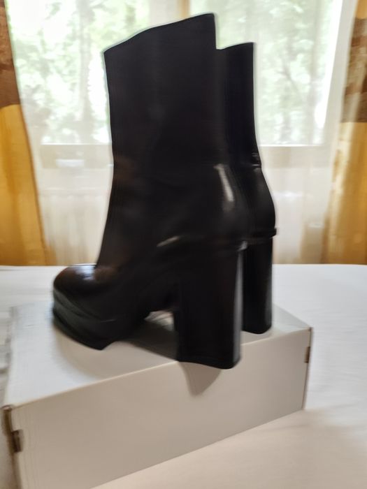 Ghete piele negre 39