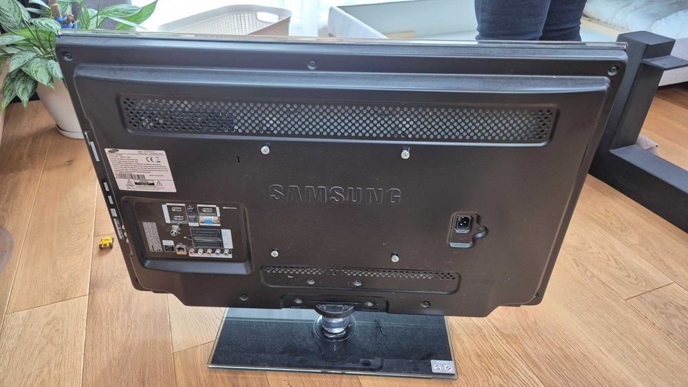 телевизор 32" Samsung LE32C630K1W