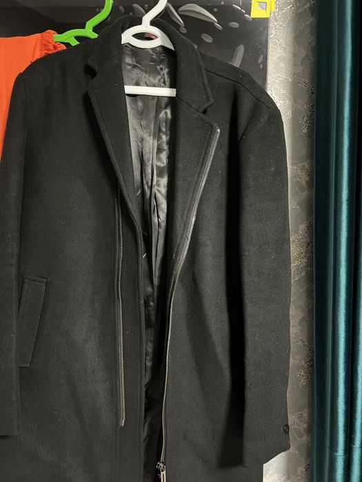 Yengi xolati zo’r kiyilmagan .   Qora rangda  sifati zo’r iwonchli  ..