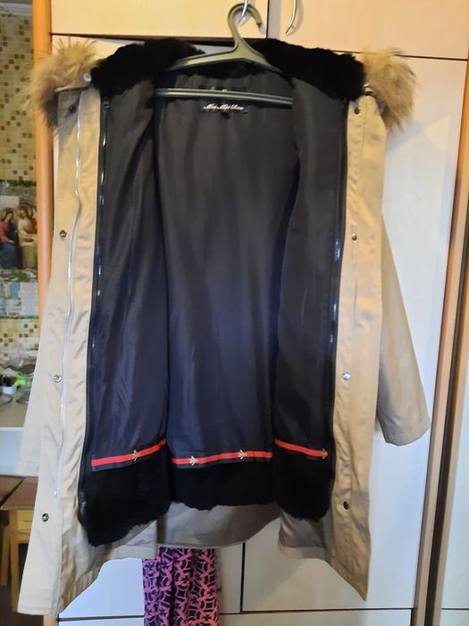 Продам парку 54размер