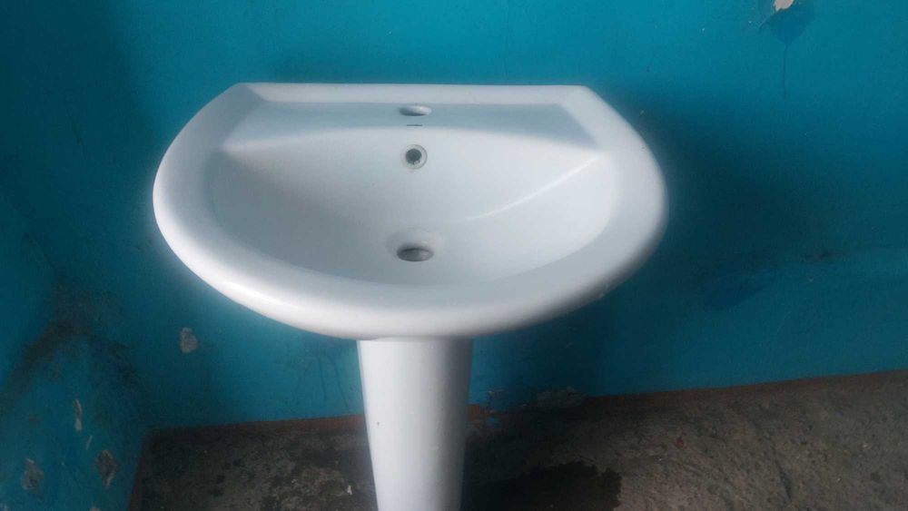 Продам умывальник керамическая