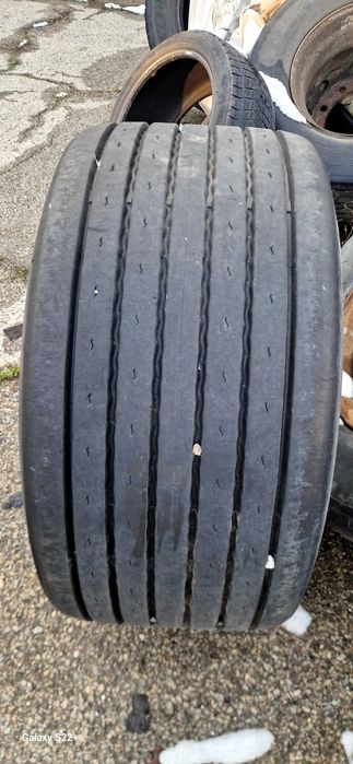 Гуми джанти Mega полуремарке камион