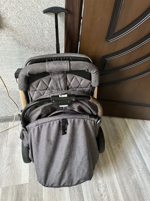 Продам детскую коляску фирменную Kidilo