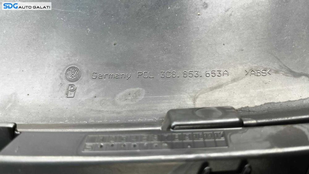 Grila Centrala cu Emblema Sigla de pe Bara Spoiler Fata Volkswagen CC 2012 - 2017 Cod 3C8853653A 3C8853651A [L5327]