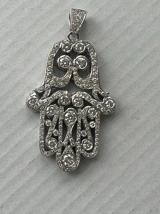 Бриллиантовый большой кулон