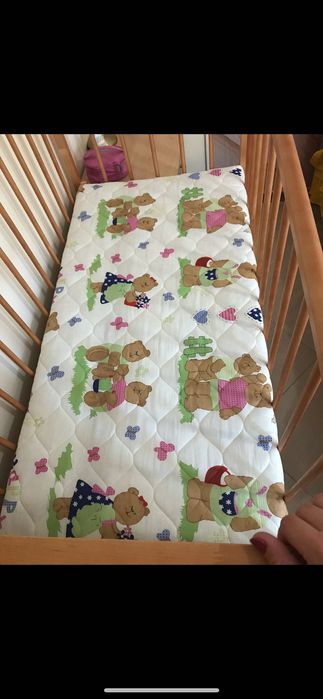 кошара с матрак. перфектно състояние. слънчев бряг