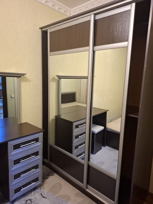 Юнусабад -8 3х комнатная квартира с обстановкой семейным